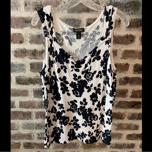 EUC White House Black Market Black & White Floral Tank Top - XL
